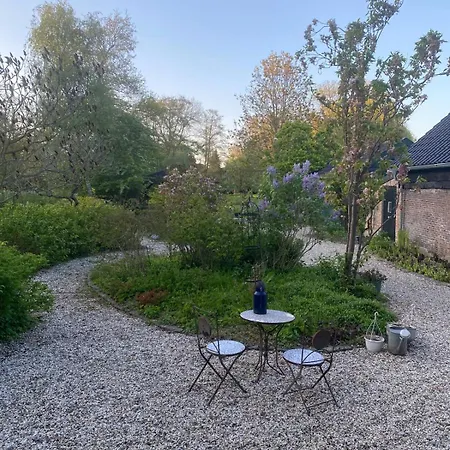 Boudevino Oda ve Kahvaltı Lekkerkerk