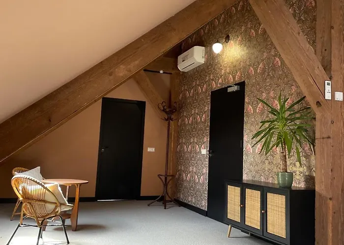 לינה וארוחת בוקר Boudevino Lekkerkerk